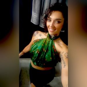 Hi We’re a couple from Lincoln, NE (GO BIG RED 🌽🏈🌽) that’s super into fashion